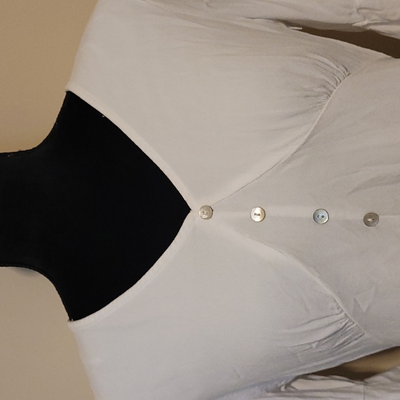 Beautiful flowy mini dress! - Picture 2 of 12